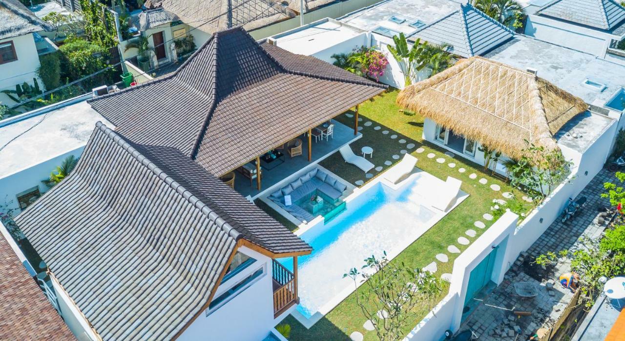 Villa Opaline Seminyak Esterno foto