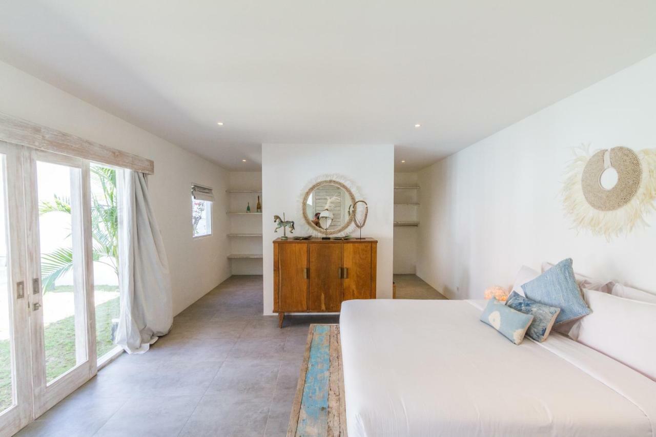 Villa Opaline Seminyak Esterno foto